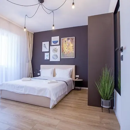 Mamaia Campus *