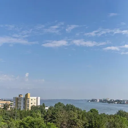 Mamaia Lake Campus