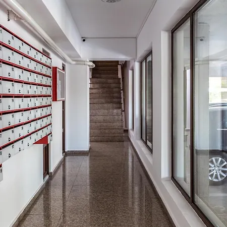 Mamaia Campus *
